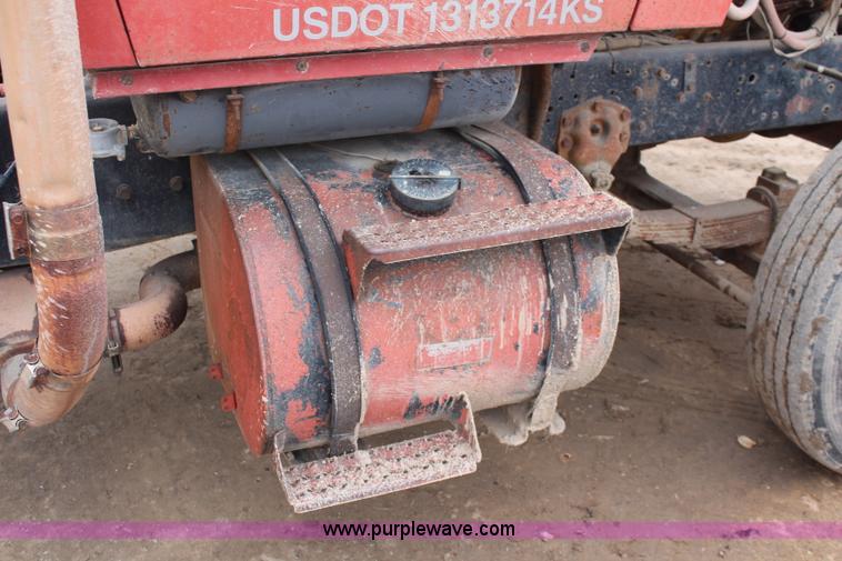 image for item I2443 1979 Ford 8000 dump truck