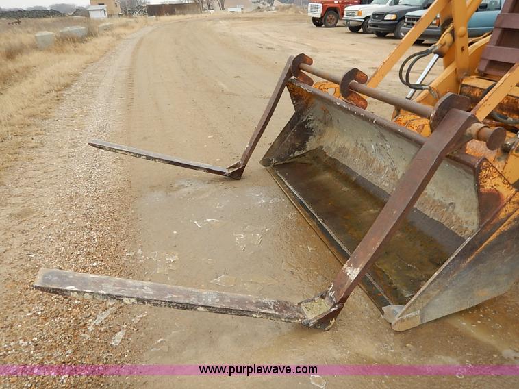 image for item I2444 1988 Case 580K backhoe