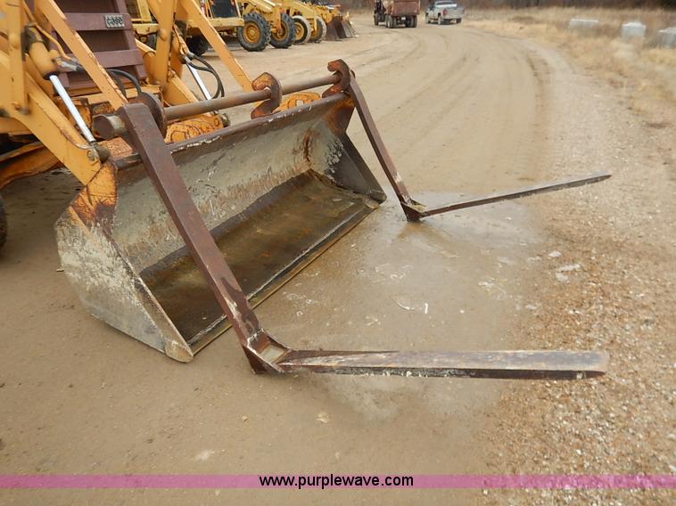 image for item I2444 1988 Case 580K backhoe