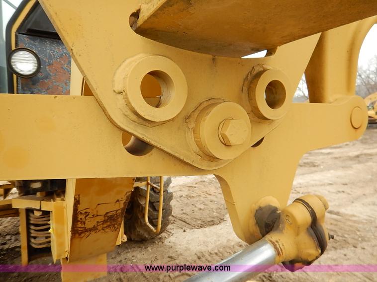 image for item I2445 Royal 80 articulated motor grader