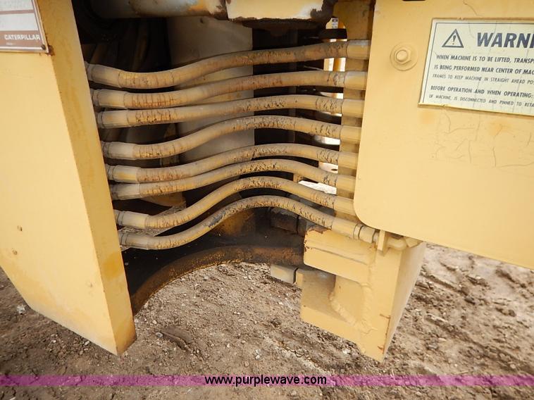 image for item I2445 Royal 80 articulated motor grader