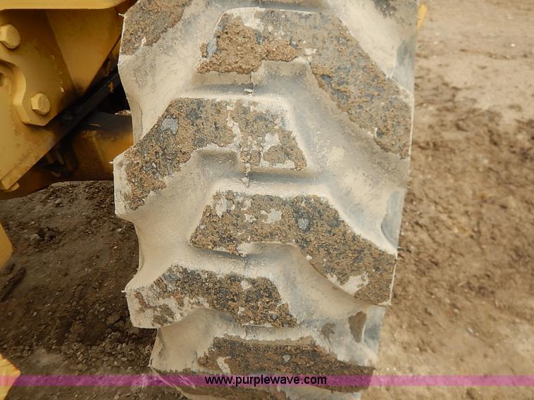 image for item I2445 Royal 80 articulated motor grader