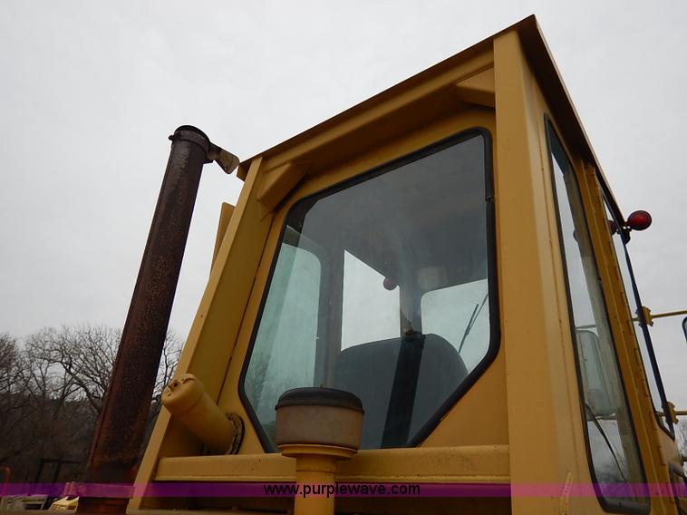 image for item I2445 Royal 80 articulated motor grader