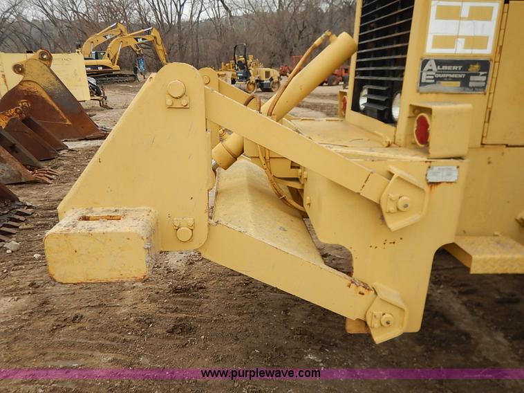 image for item I2445 Royal 80 articulated motor grader