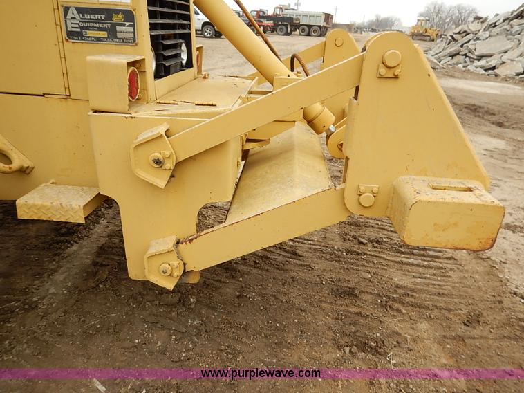 image for item I2445 Royal 80 articulated motor grader