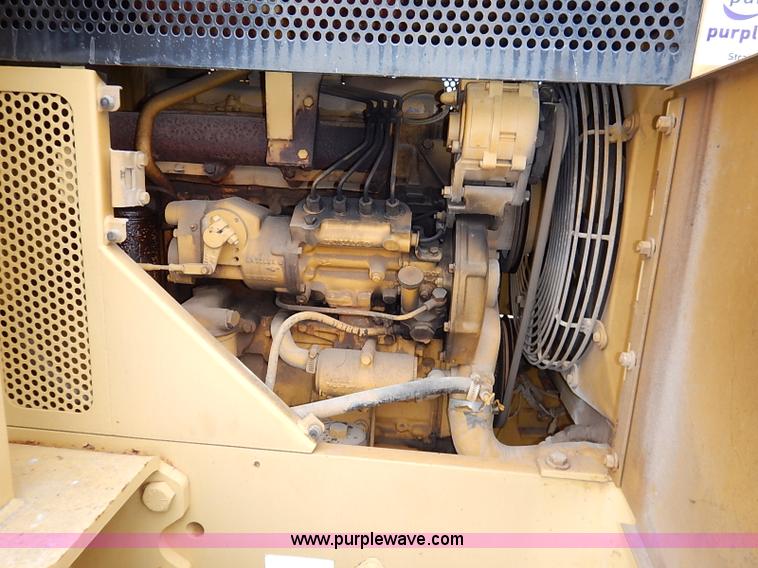 image for item I2445 Royal 80 articulated motor grader