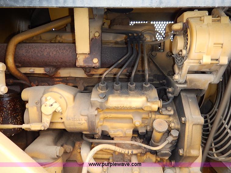 image for item I2445 Royal 80 articulated motor grader