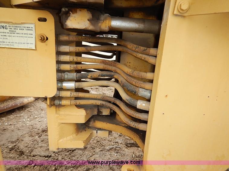 image for item I2445 Royal 80 articulated motor grader