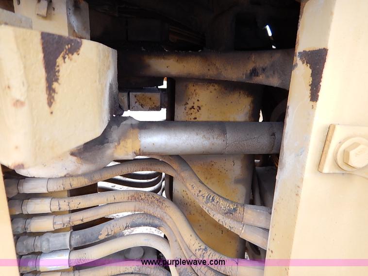 image for item I2445 Royal 80 articulated motor grader