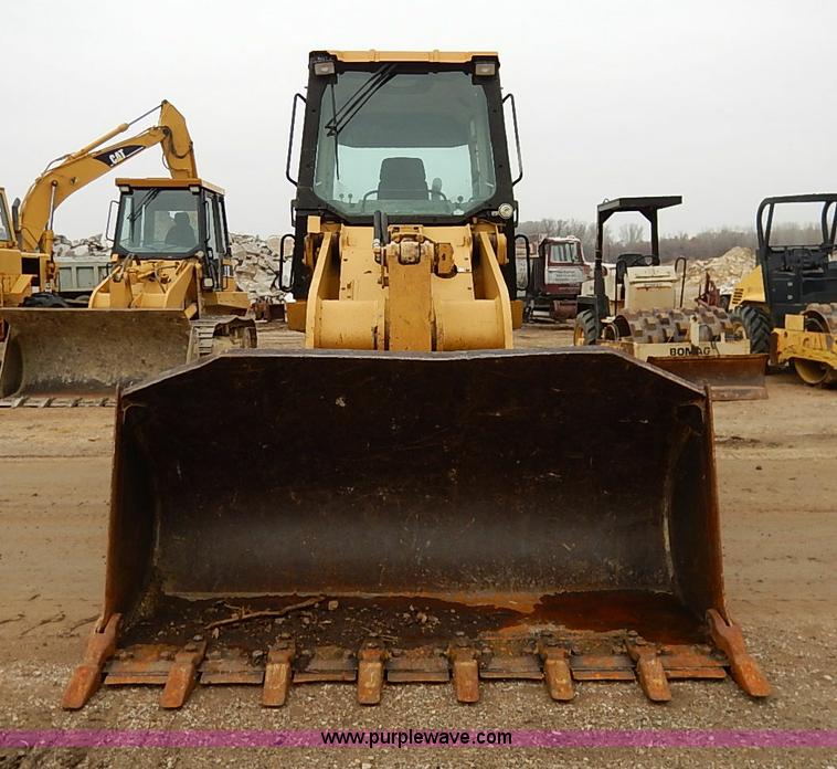 image for item I2446 1998 Caterpillar 953C track loader