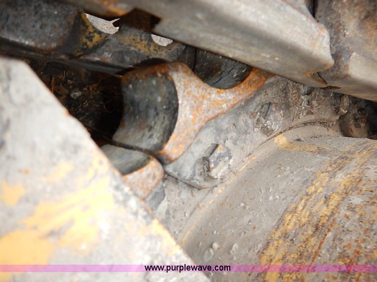 image for item I2446 1998 Caterpillar 953C track loader