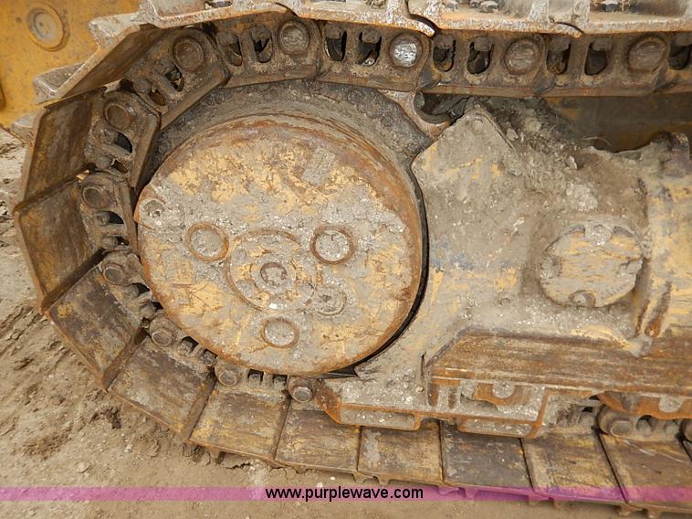 image for item I2446 1998 Caterpillar 953C track loader