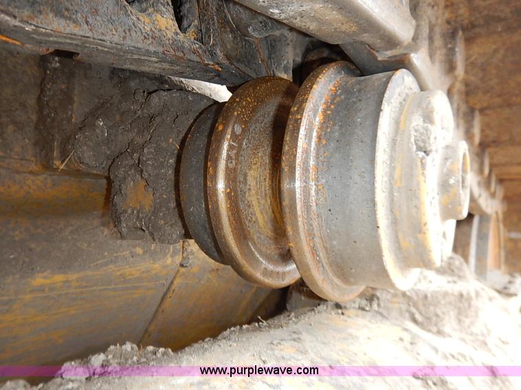 image for item I2446 1998 Caterpillar 953C track loader