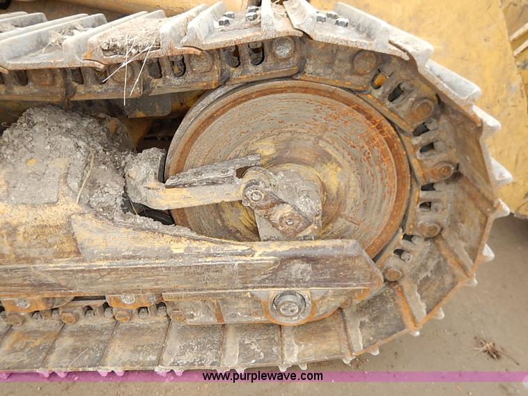 image for item I2446 1998 Caterpillar 953C track loader