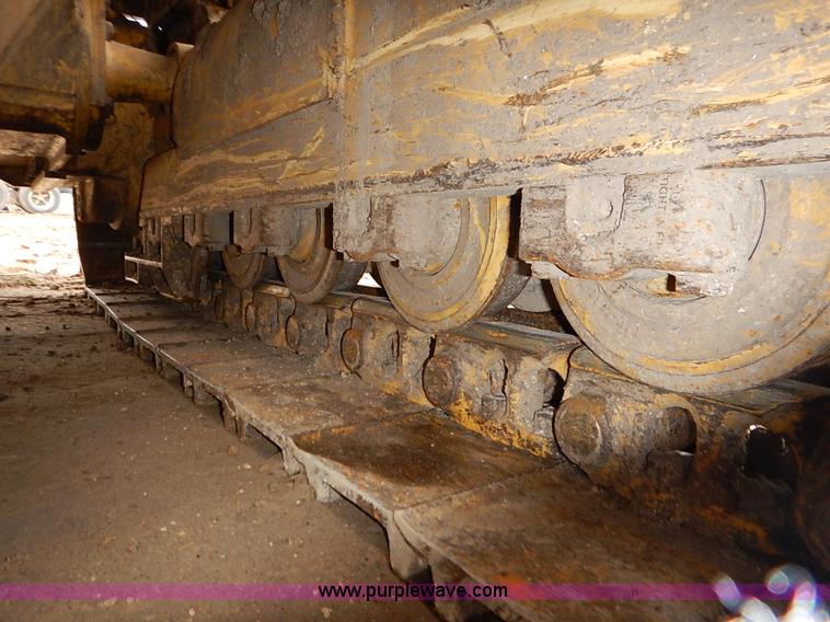 image for item I2446 1998 Caterpillar 953C track loader