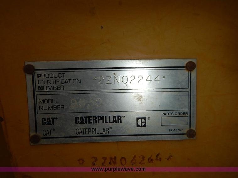 image for item I2446 1998 Caterpillar 953C track loader