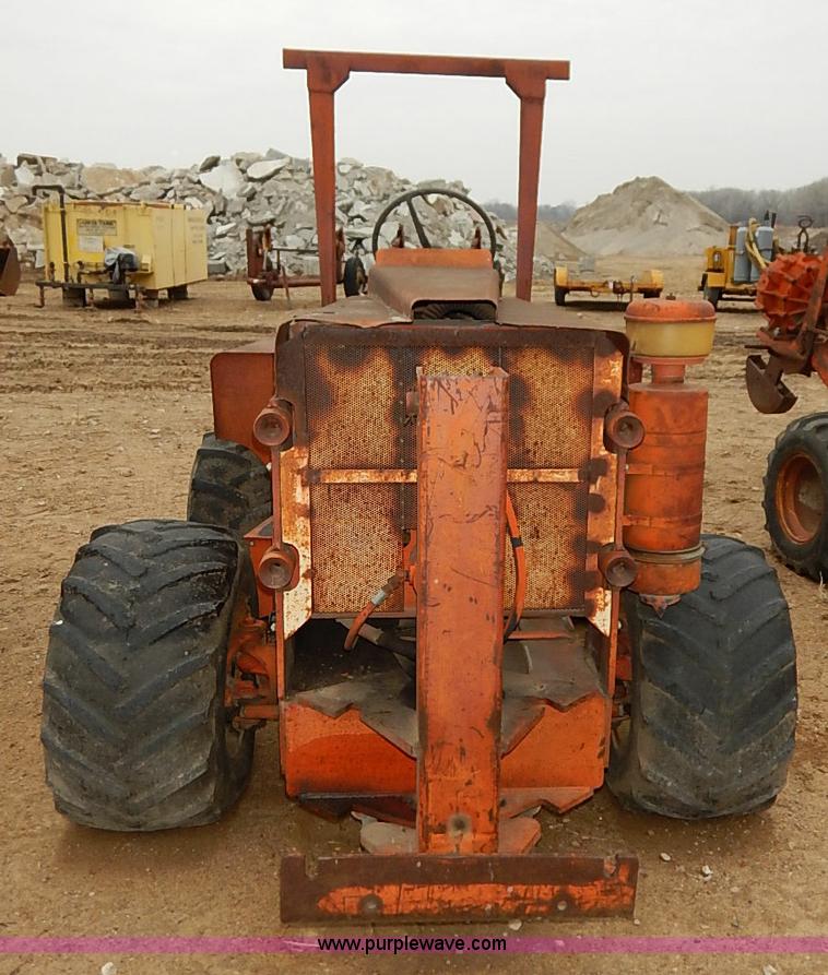 image for item I2448 Ditch Witch R65 trencher