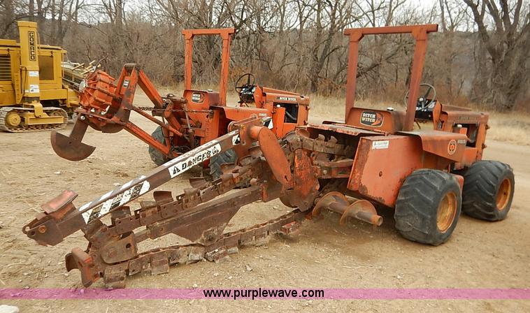 image for item I2448 Ditch Witch R65 trencher