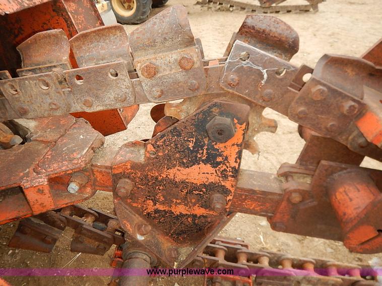 image for item I2448 Ditch Witch R65 trencher