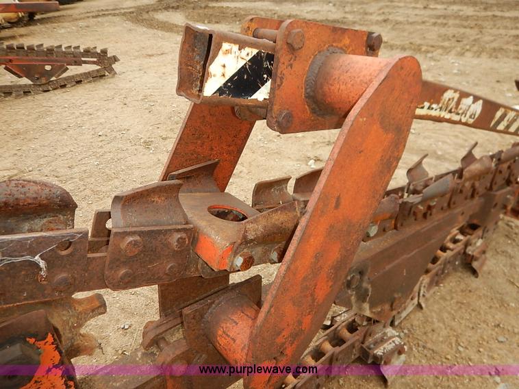 image for item I2448 Ditch Witch R65 trencher