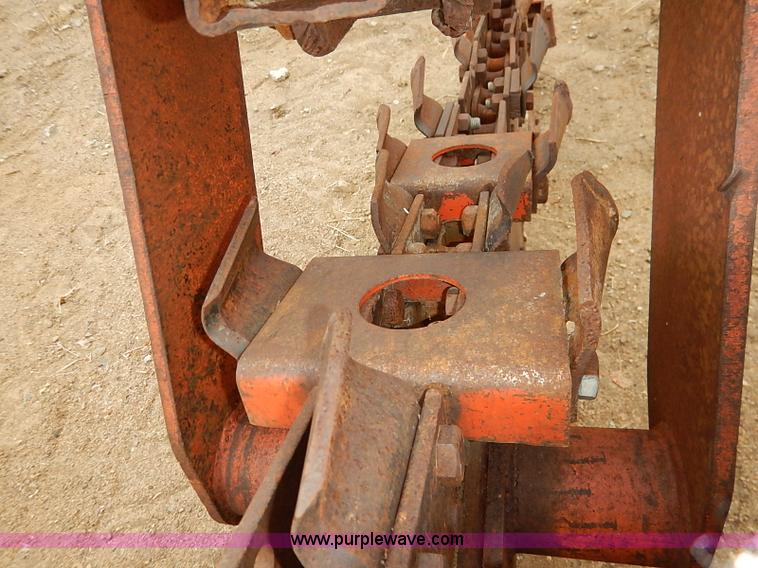 image for item I2448 Ditch Witch R65 trencher