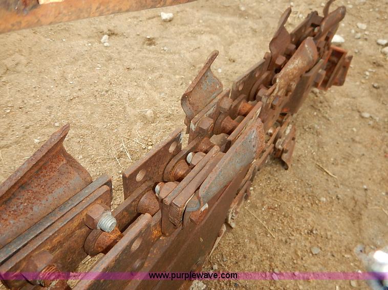 image for item I2448 Ditch Witch R65 trencher