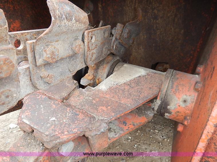 image for item I2448 Ditch Witch R65 trencher