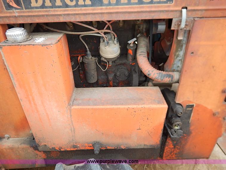 image for item I2448 Ditch Witch R65 trencher