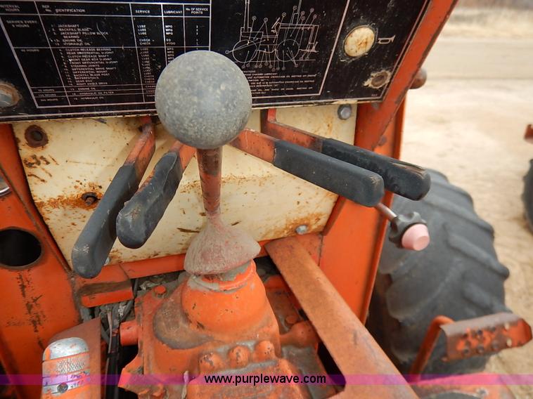 image for item I2449 Ditch Witch R65 vibratory plow