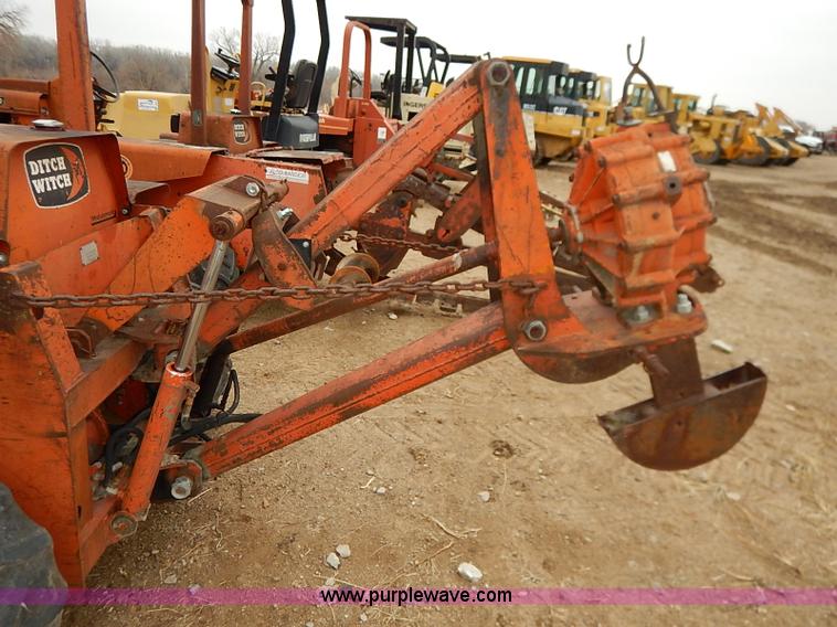 image for item I2449 Ditch Witch R65 vibratory plow