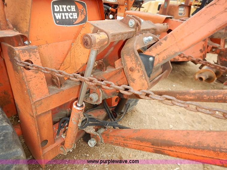image for item I2449 Ditch Witch R65 vibratory plow