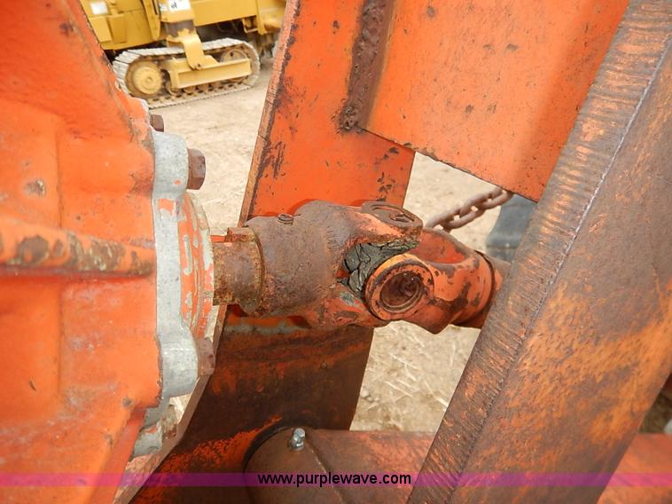 image for item I2449 Ditch Witch R65 vibratory plow