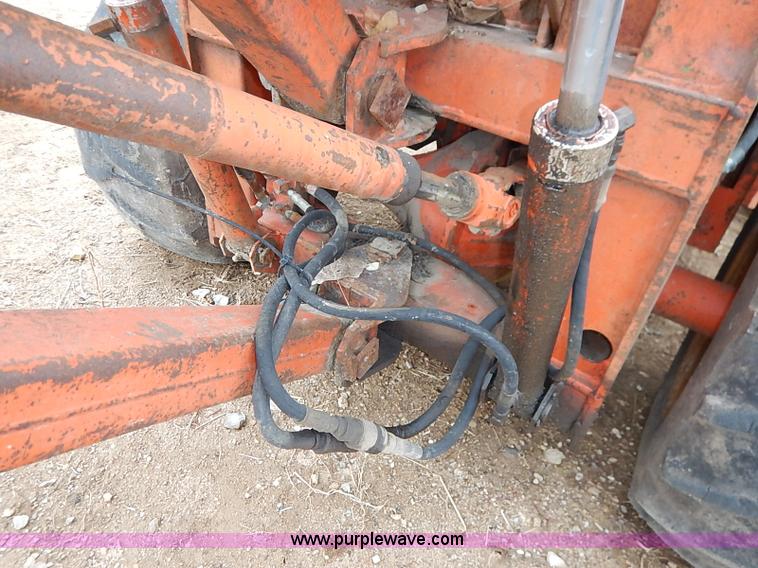 image for item I2449 Ditch Witch R65 vibratory plow