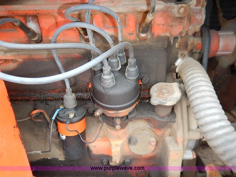 image for item I2449 Ditch Witch R65 vibratory plow