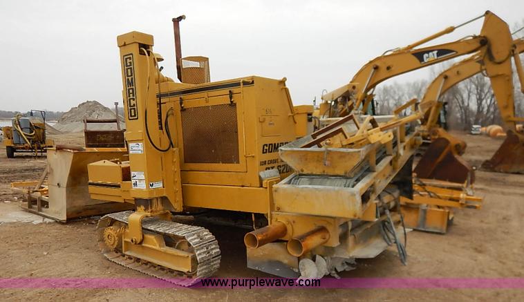 image for item I2450 1986 Gomaco Commander II GT6200 curb machine