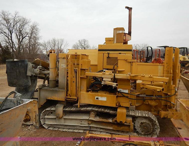 image for item I2450 1986 Gomaco Commander II GT6200 curb machine