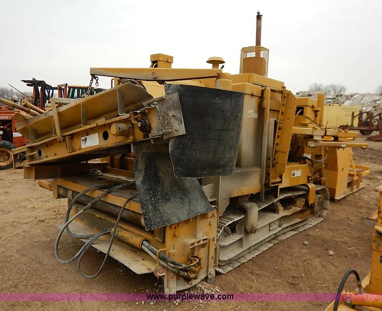 image for item I2450 1986 Gomaco Commander II GT6200 curb machine