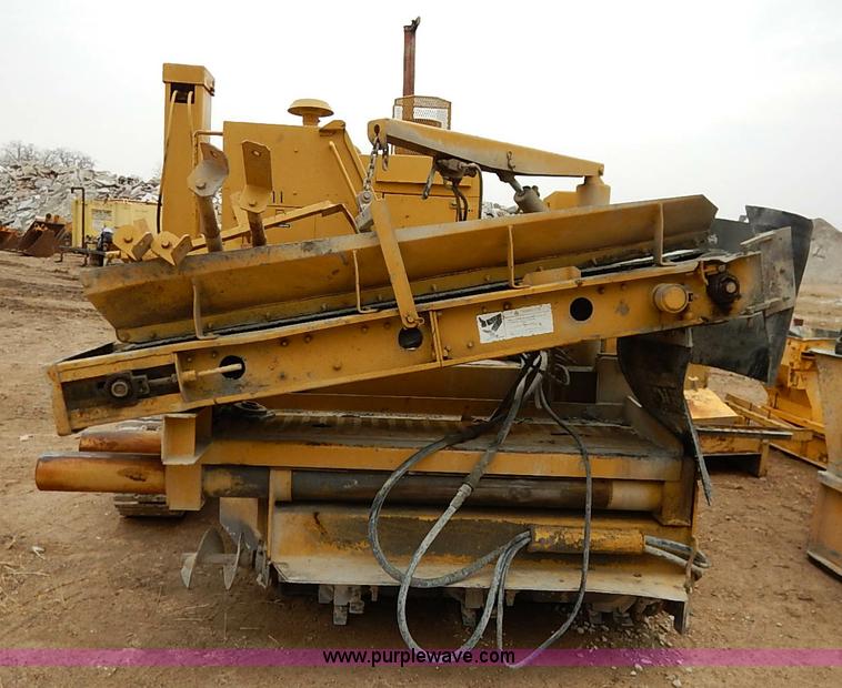 image for item I2450 1986 Gomaco Commander II GT6200 curb machine