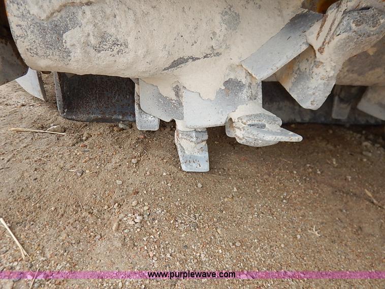 image for item I2450 1986 Gomaco Commander II GT6200 curb machine