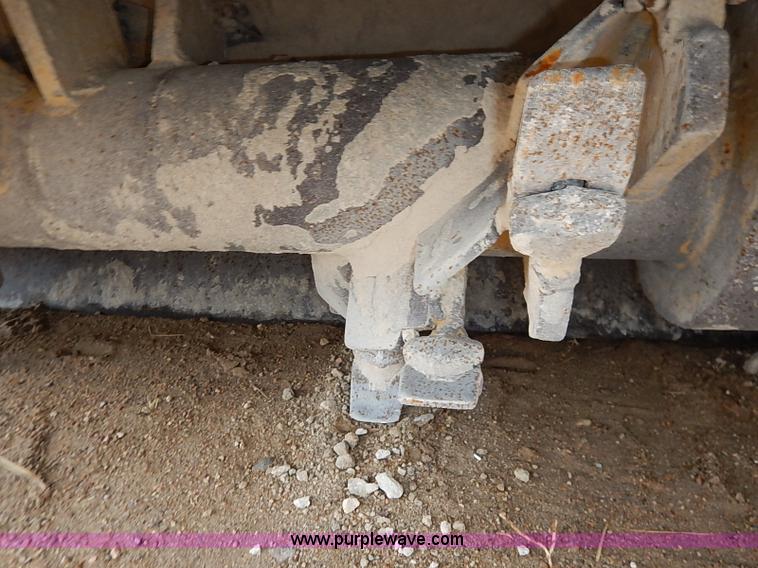 image for item I2450 1986 Gomaco Commander II GT6200 curb machine