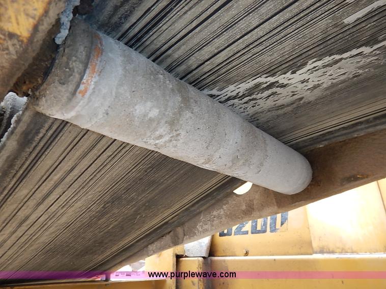 image for item I2450 1986 Gomaco Commander II GT6200 curb machine