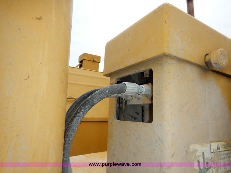 image for item I2450 1986 Gomaco Commander II GT6200 curb machine