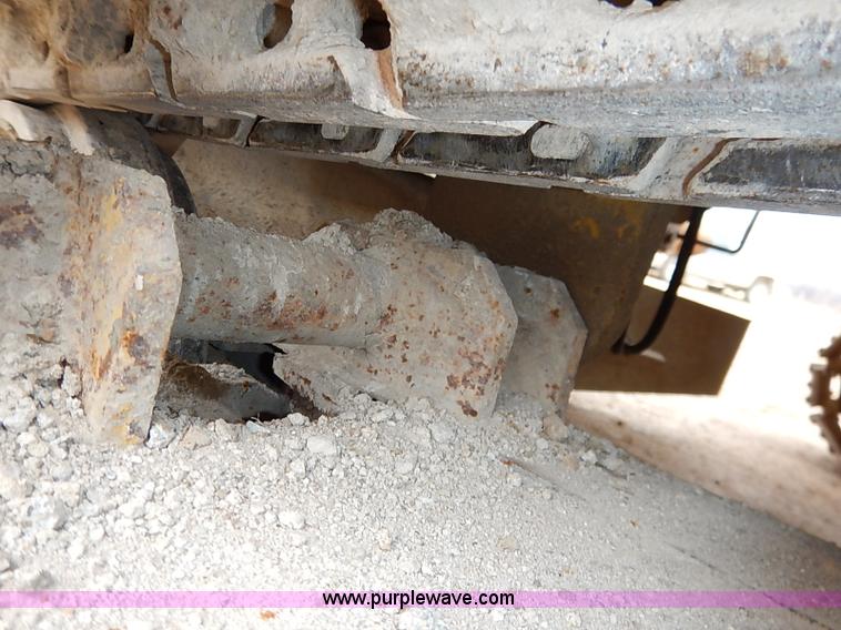 image for item I2450 1986 Gomaco Commander II GT6200 curb machine