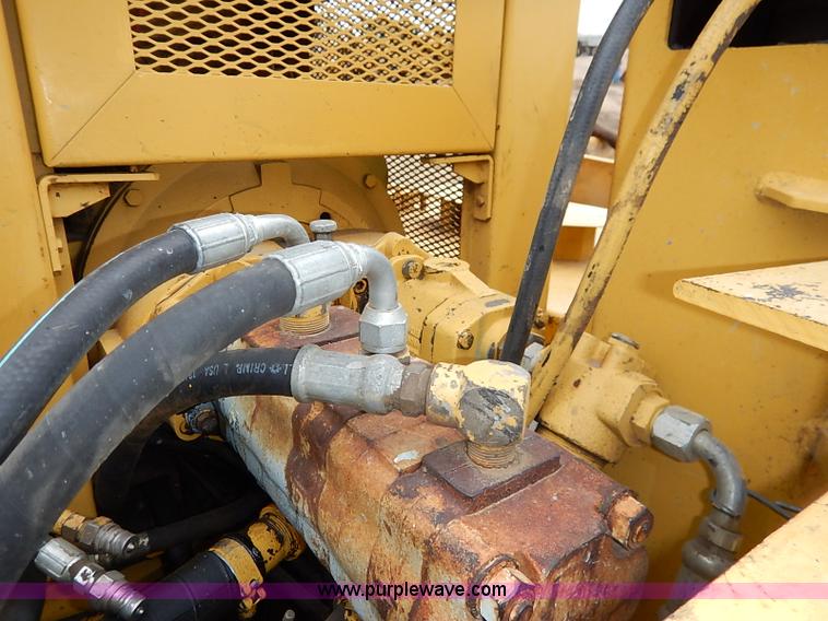 image for item I2450 1986 Gomaco Commander II GT6200 curb machine