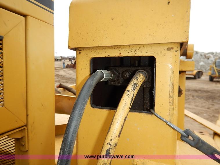 image for item I2450 1986 Gomaco Commander II GT6200 curb machine