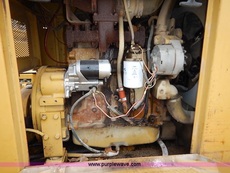 image for item I2450 1986 Gomaco Commander II GT6200 curb machine