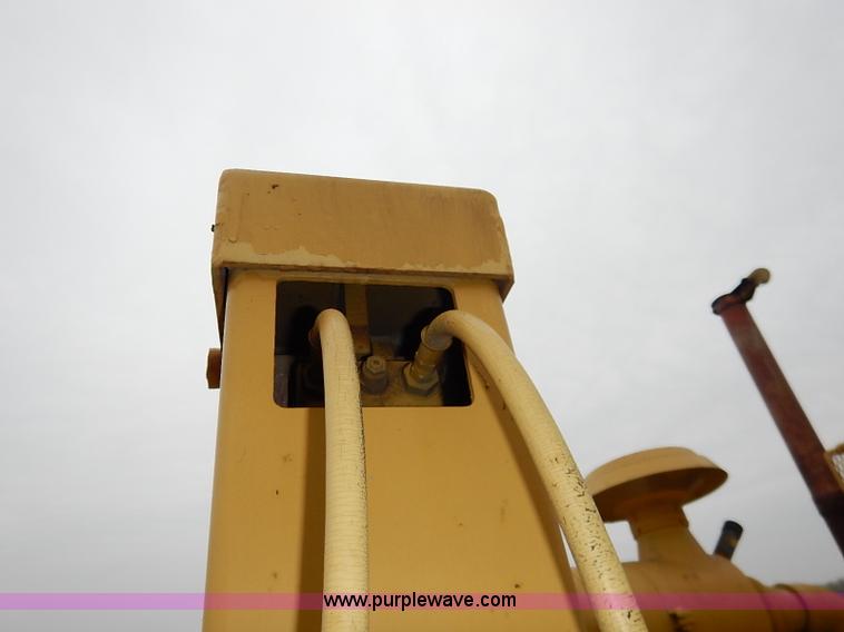 image for item I2450 1986 Gomaco Commander II GT6200 curb machine