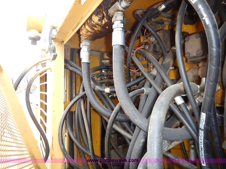 image for item I2450 1986 Gomaco Commander II GT6200 curb machine