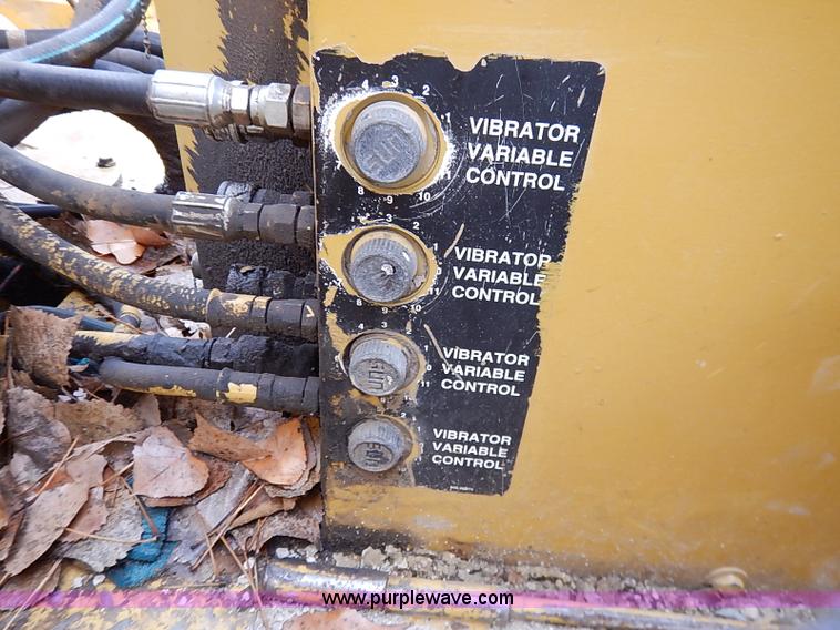 image for item I2450 1986 Gomaco Commander II GT6200 curb machine