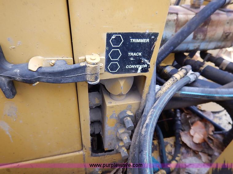 image for item I2450 1986 Gomaco Commander II GT6200 curb machine